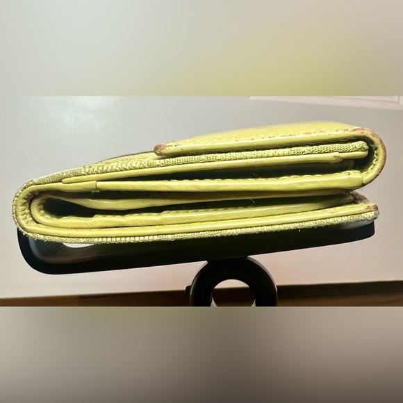 Authentic GUCCI Jackie Beige Green Monogram Wallet with Piston Lock - Picture 7 of 11